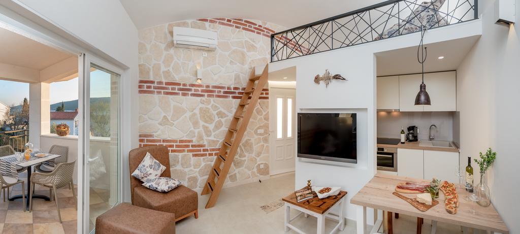 Arka Trogir Apartments - Seget Vranjica Exterior foto